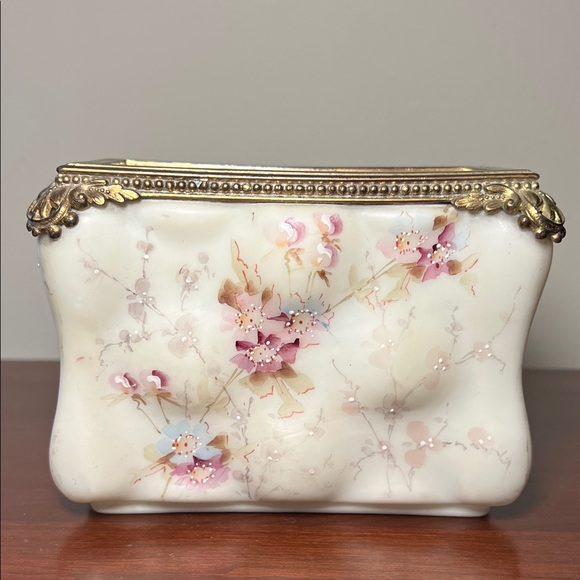 Antique Wavecrest CF Monroe Egg Crate Shape Ornate Handpainted Letter Holder Box - Picture 3 of 14